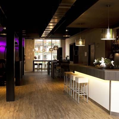 Moderne Bar, Innenausbau